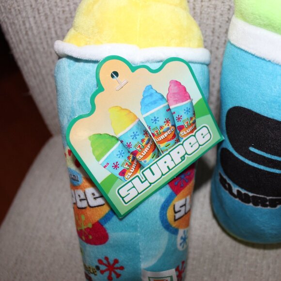 FREE*❤️3 x original 7-Eleven SLURPEE ornament plush soft toy 2019 Brain Freeze - Picture 3 of 6